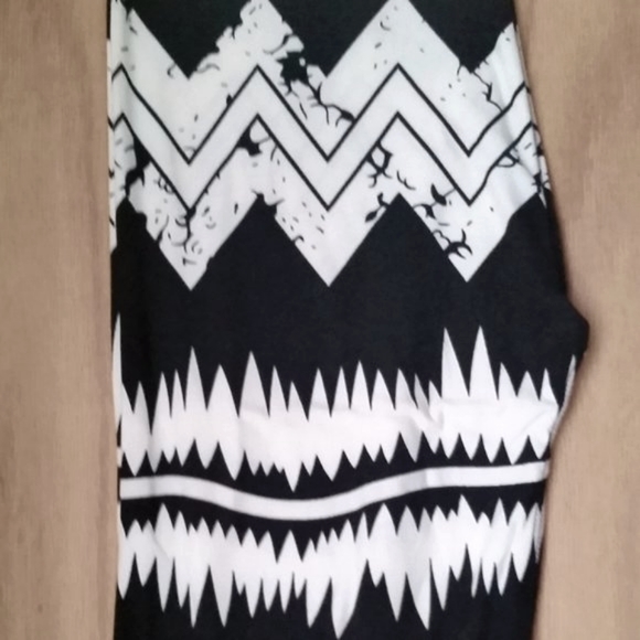 Women's Full-length Leggings - Picture 2 of 4